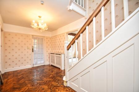 5 bedroom Detached house for sale in Ledbury Road, Ross-on-Wye, HR9