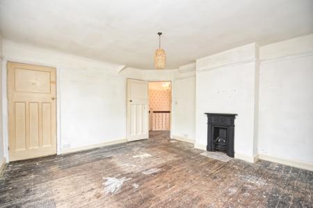 5 bedroom Detached house for sale in Ledbury Road, Ross-on-Wye, HR9