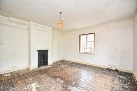 5 bedroom Detached house for sale in Ledbury Road, Ross-on-Wye, HR9