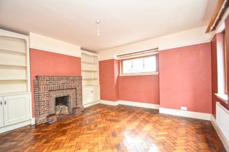 5 bedroom Detached house for sale in Ledbury Road, Ross-on-Wye, HR9