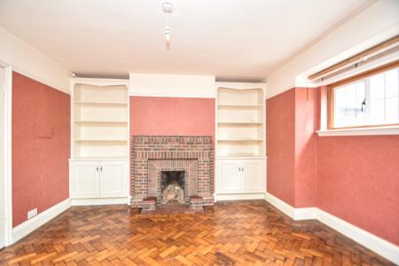 5 bedroom Detached house for sale in Ledbury Road, Ross-on-Wye, HR9