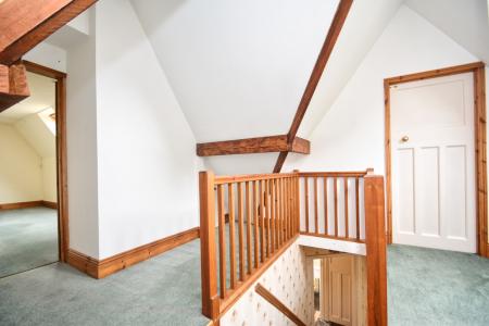 5 bedroom Detached house for sale in Ledbury Road, Ross-on-Wye, HR9