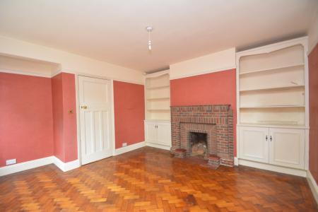 5 bedroom Detached house for sale in Ledbury Road, Ross-on-Wye, HR9