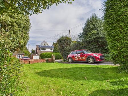 2 bedroom Semi-detached house for sale in Poplar Road, Clehonger, Clehonger, HR2