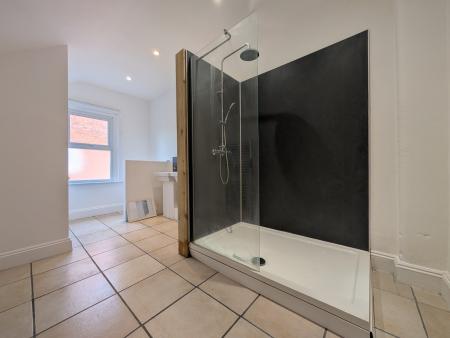 2 bedroom Terraced House for sale in Station Road, Hereford, HR4