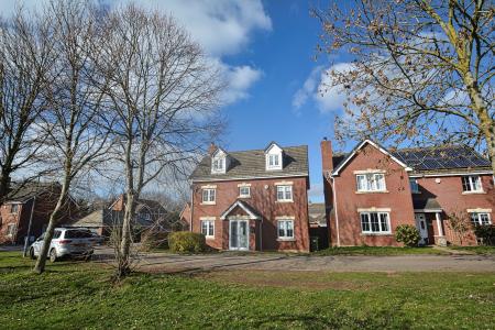 5 bedroom Detached house for sale in Sugarloaf Crescent, Ross-on-Wye, HR9