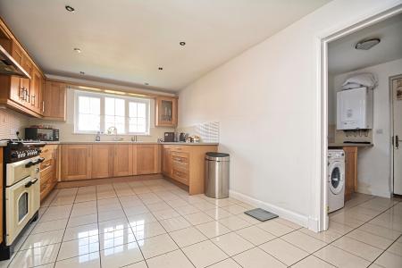 5 bedroom Detached house for sale in Sugarloaf Crescent, Ross-on-Wye, HR9