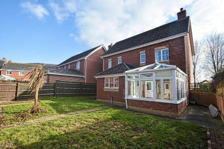 5 bedroom Detached house for sale in Sugarloaf Crescent, Ross-on-Wye, HR9