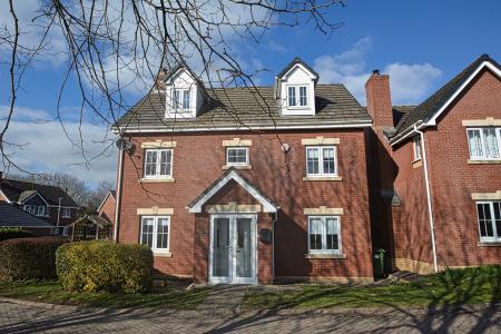 5 bedroom Detached house for sale in Sugarloaf Crescent, Ross-on-Wye, HR9