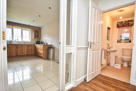 5 bedroom Detached house for sale in Sugarloaf Crescent, Ross-on-Wye, HR9