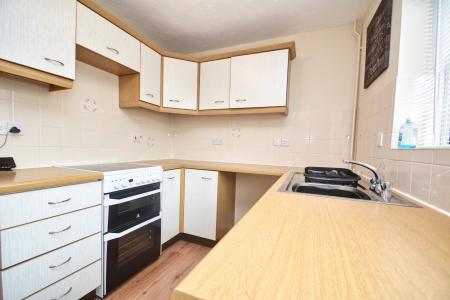 2 bedroom Semi-detached house for sale in Vaga Crescent, Ross-on-Wye, HR9