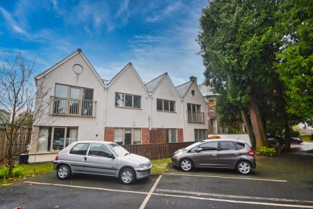 2 bedroom Flat for sale in Walford Road, Ross-on-Wye, HR9