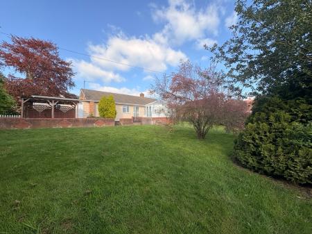 3 bedroom Bungalow for sale in Hillview, Bush Bank, Hereford, HR4