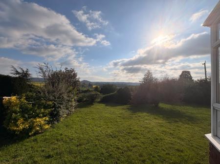 3 bedroom Bungalow for sale in Hillview, Bush Bank, Hereford, HR4