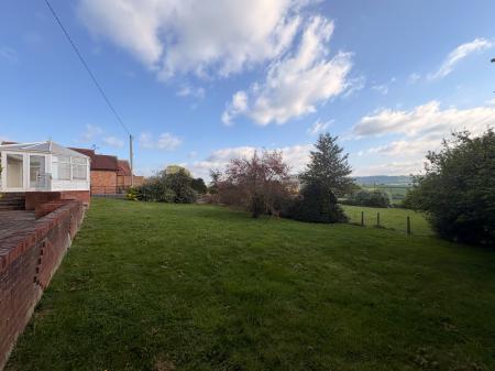 3 bedroom Bungalow for sale in Hillview, Bush Bank, Hereford, HR4