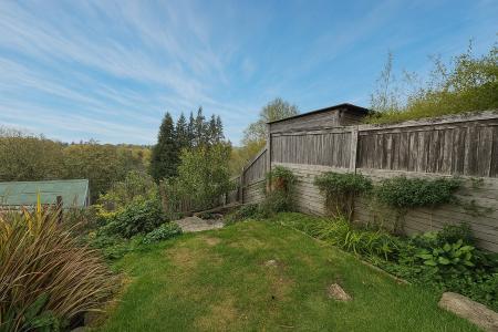 2 bedroom Terraced House for sale in Primrose Close, Ross-on-Wye, HR9