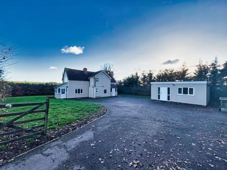5 bedroom Detached house for sale in Underhill Access, Foy, Ross-on-Wye, HR9