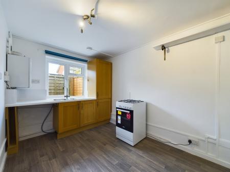 1 bedroom Studio flat to let in Nevinson Place, Tupsley, Hereford, HR1