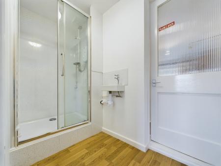 1 bedroom Studio flat to let in Nevinson Place, Tupsley, Hereford, HR1