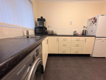 3 bedroom Terraced House to let in Dunoon Mead, Newton Farm, Hereford, HR2