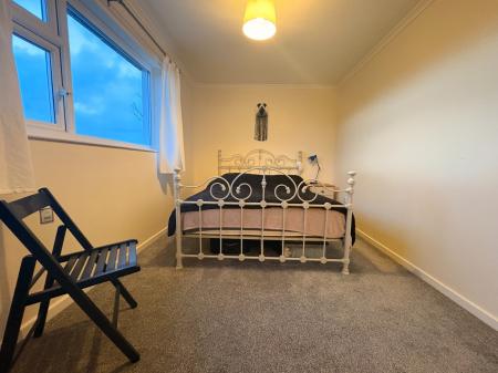 3 bedroom Terraced House to let in Dunoon Mead, Newton Farm, Hereford, HR2