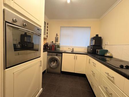 3 bedroom Terraced House to let in Dunoon Mead, Newton Farm, Hereford, HR2