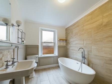 4 bedroom Town house to let in St Nicholas Street, Hereford, HR4