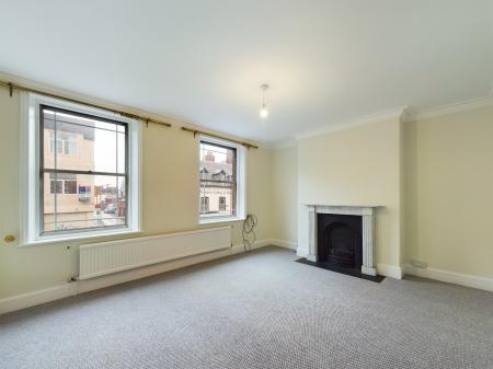 4 bedroom Town house to let in St Nicholas Street, Hereford, HR4