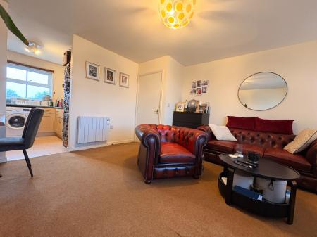 2 bedroom Flat to let in Huskinsons Drive, Hereford, HR1