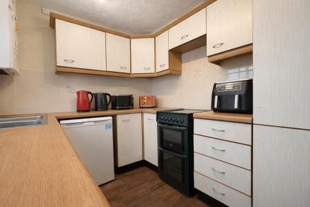 2 bedroom Semi-detached house for sale in Bluebell Close, Ross-on-Wye, HR9