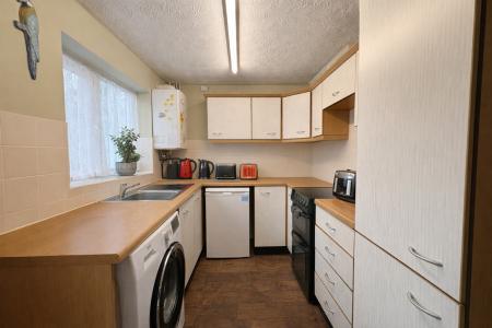 2 bedroom Semi-detached house for sale in Bluebell Close, Ross-on-Wye, HR9