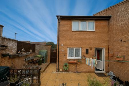2 bedroom Semi-detached house for sale in Bluebell Close, Ross-on-Wye, HR9