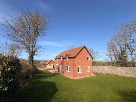 3 bedroom Detached house to let in High Meadow, Bridstow, Ross-on-Wye, HR9