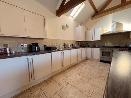 4 bedroom Barn Conversion to let in Hill of Eaton, Foy, Ross-on-Wye, HR9