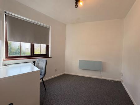 2 bedroom Flat to let in Chave Court Close, Hereford, HR4