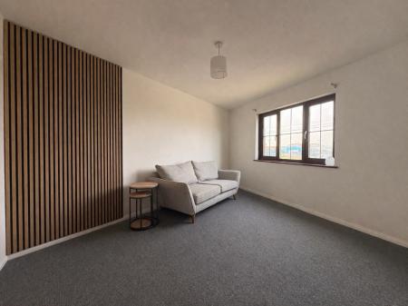 2 bedroom Flat to let in Chave Court Close, Hereford, HR4