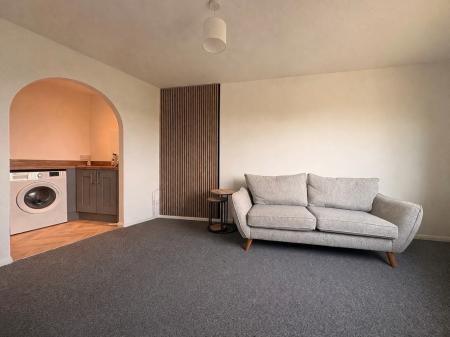 2 bedroom Flat to let in Chave Court Close, Hereford, HR4