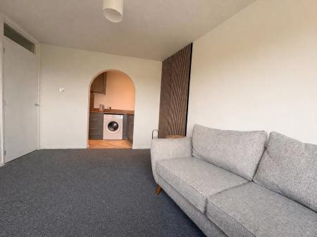 2 bedroom Flat to let in Chave Court Close, Hereford, HR4