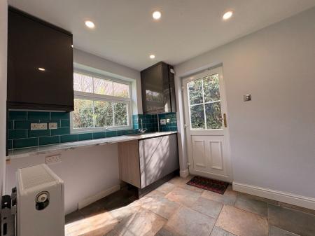 4 bedroom Detached house to let in St James Close, Bartestree, HR1