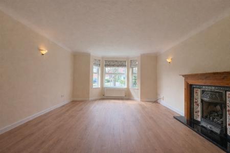 4 bedroom Detached house to let in St James Close, Bartestree, HR1