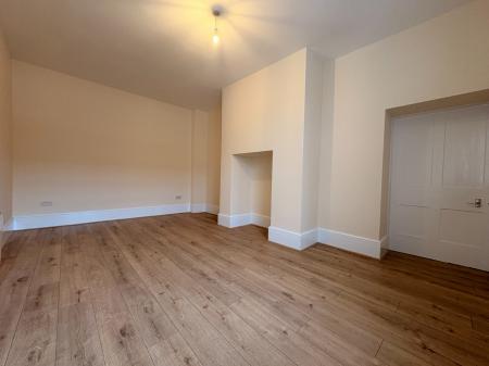 1 bedroom Flat to let in Brookend Street, Ross-on-Wye, HR9
