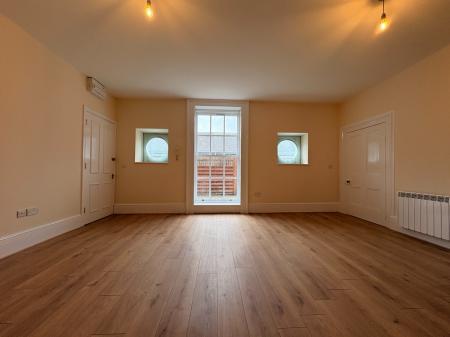 1 bedroom Flat to let in Brookend Street, Ross-on-Wye, HR9