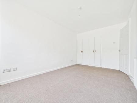 2 bedroom Flat to let in Beaufort Avenue, Hereford, HR2