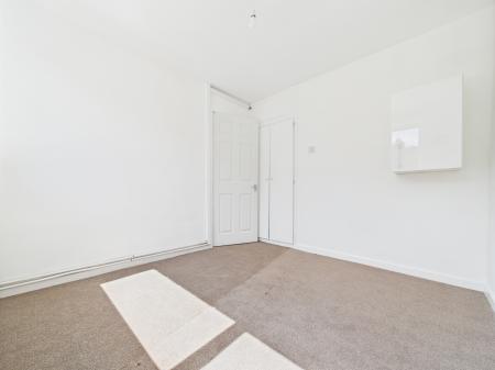 2 bedroom Flat to let in Beaufort Avenue, Hereford, HR2