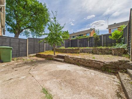 2 bedroom Flat to let in Beaufort Avenue, Hereford, HR2