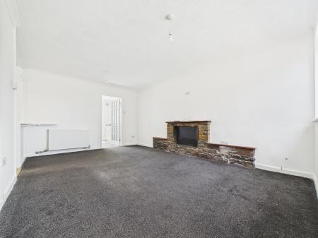 2 bedroom Flat to let in Beaufort Avenue, Hereford, HR2