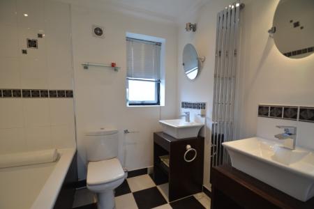 4 bedroom Semi-detached house to let in Arkwright Close, Whitecross, Hereford, HR4