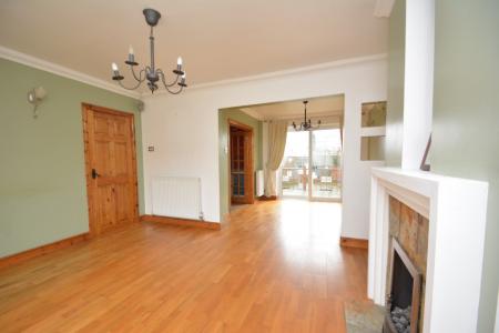4 bedroom Semi-detached house to let in Arkwright Close, Whitecross, Hereford, HR4