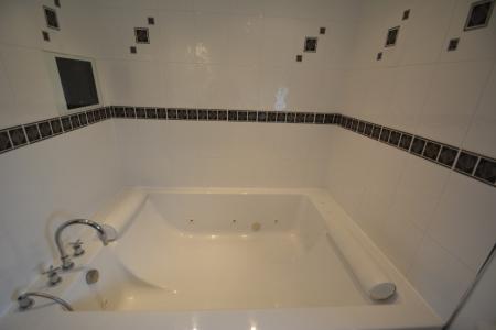 4 bedroom Semi-detached house to let in Arkwright Close, Whitecross, Hereford, HR4