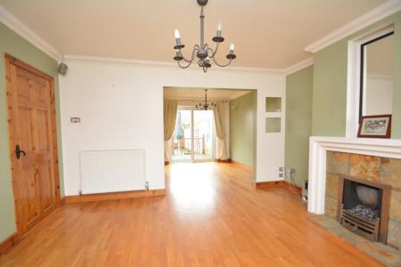 4 bedroom Semi-detached house to let in Arkwright Close, Whitecross, Hereford, HR4